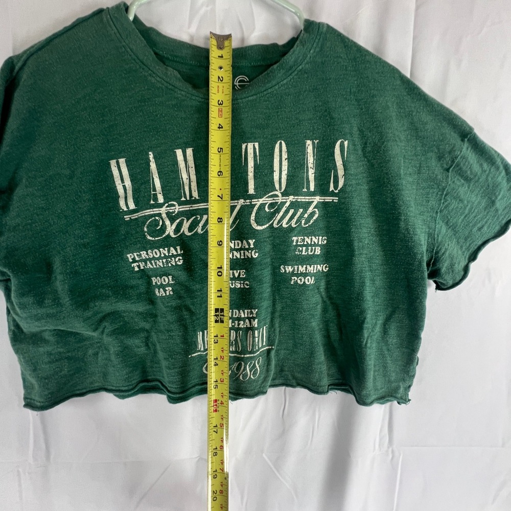 Social Culture Hamptons Social Club Green Cropped Graphic T-Shirt Medium - Picture 4 of 6